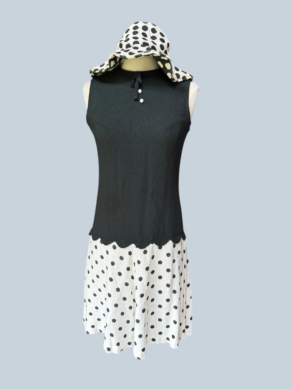 Late 60s/Early 70s Poly/Cotton 2-Piece Mod Sundress & Matching Reversible Sun Ha